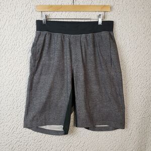 Lululemon Shorts Mens M Gray Black Short Out Of Mind Liner Gym 31x11 Sporty Luxe